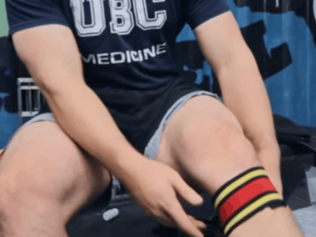 What Is The Best Knee Wrapping Technique For Powerlifting?