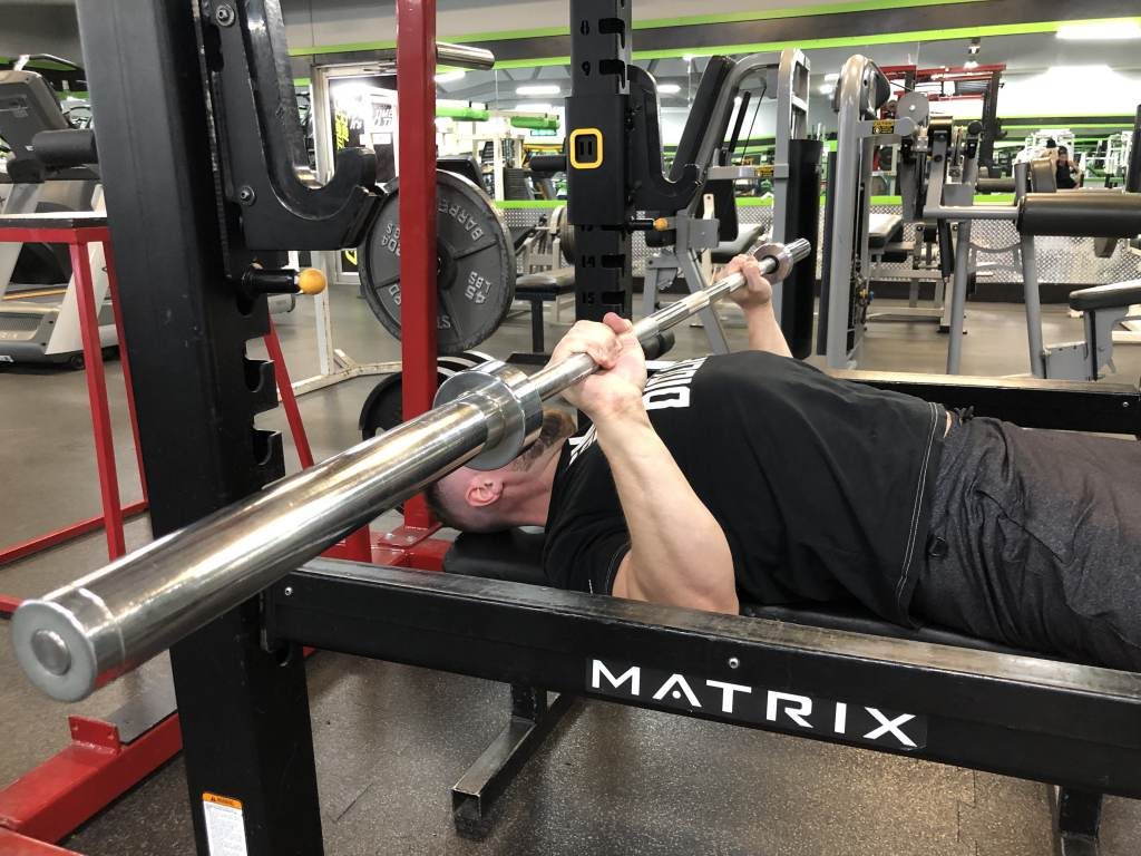 Does overhead press help bench press