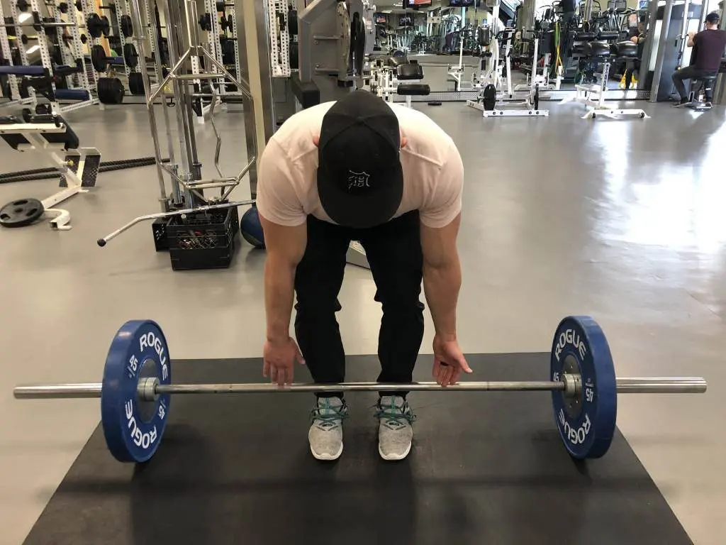 Deadlift grip width