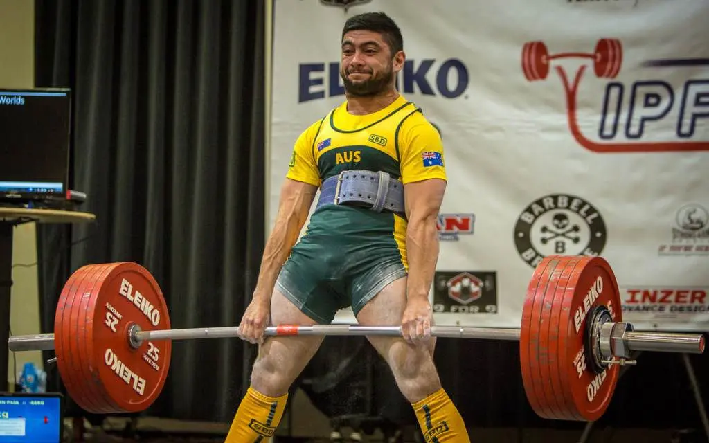 Sumo deadlift grip