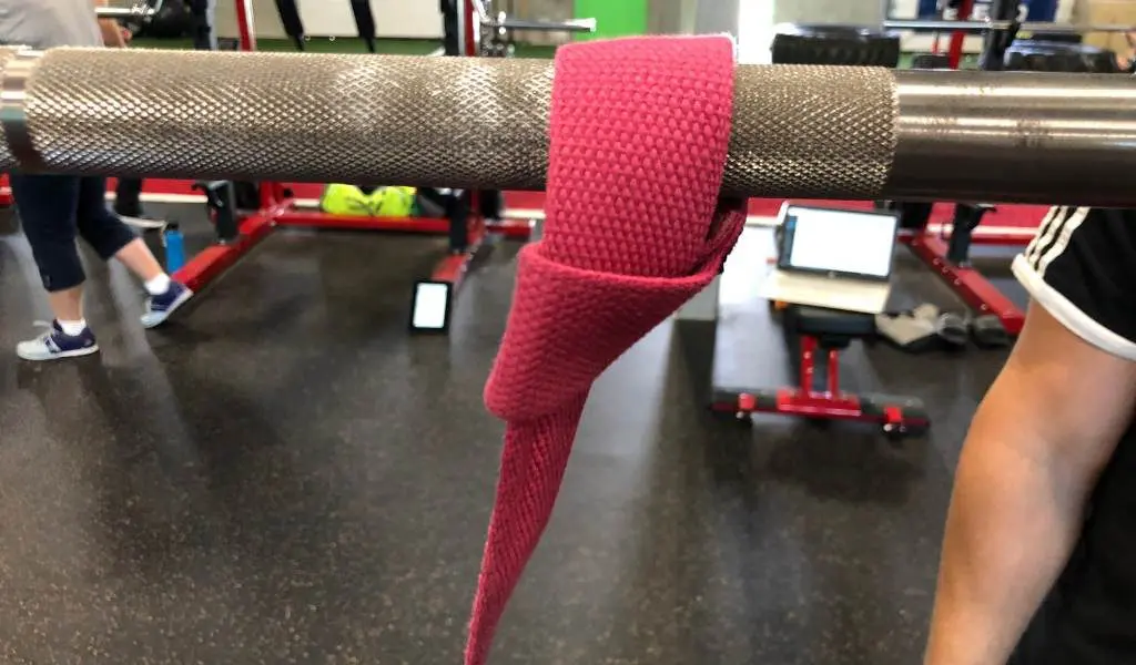 Put straps on barbell