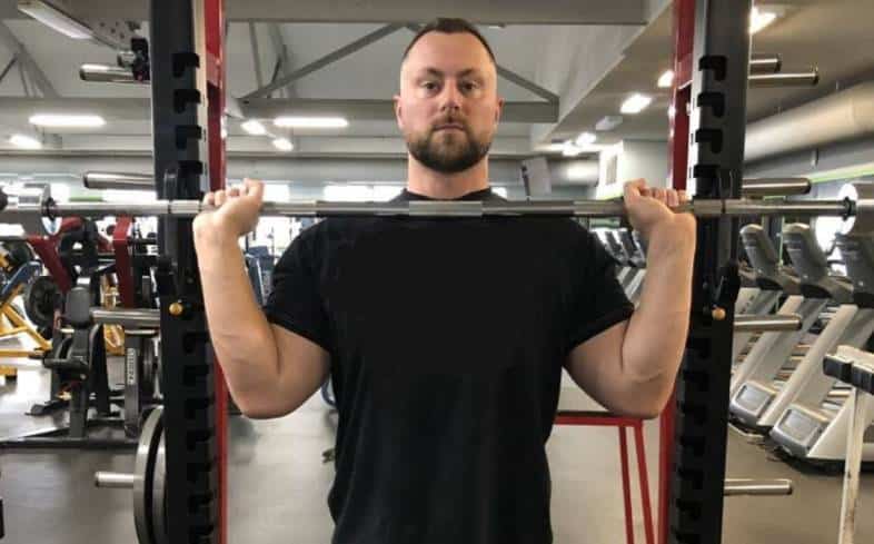 Powerlifters don't prioritize their shoulder training