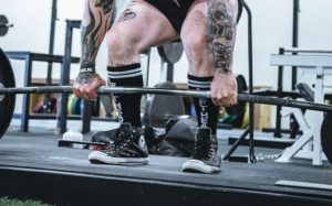 deadlifting in converse shoes