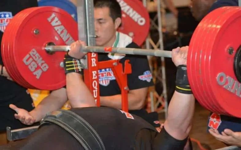 learn the movement standards that are followed in powerlifting competition