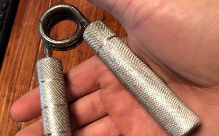7 Best Grip Strengtheners For 2023 Are They Worth It PowerliftingTechnique