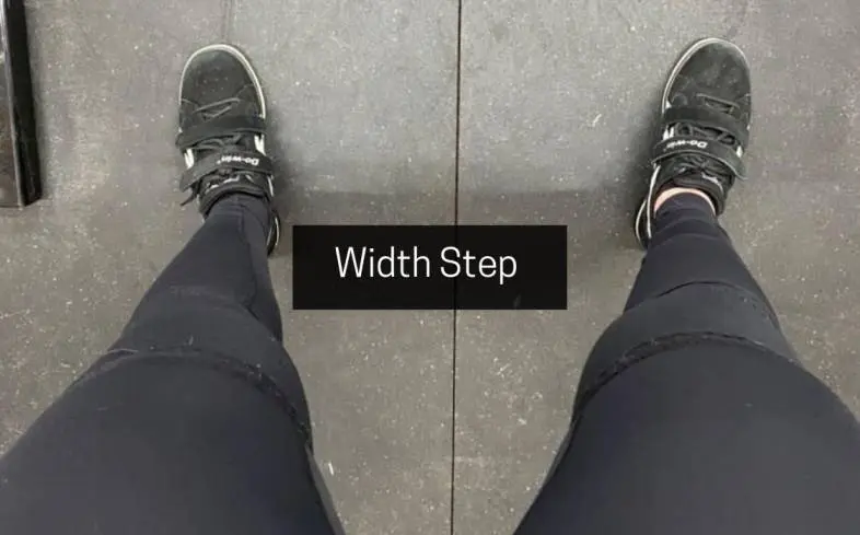 squat stance width