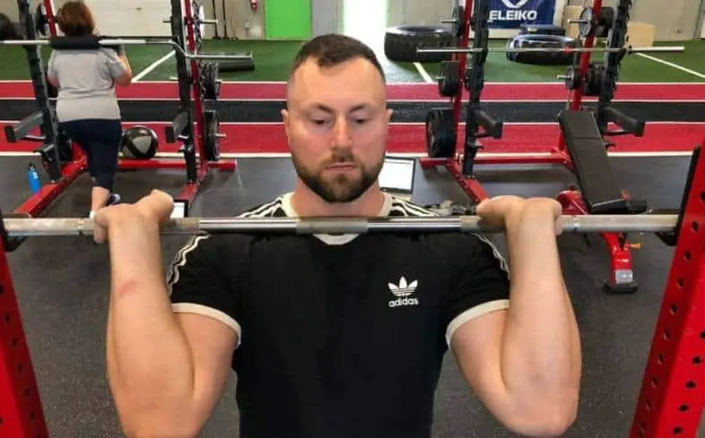 wear a cotton t-shirt for heavy back squats