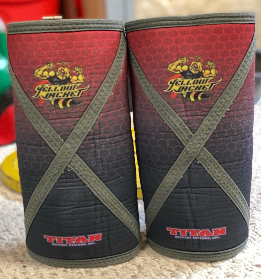 design and style of titan yellow jacket knee sleeve 