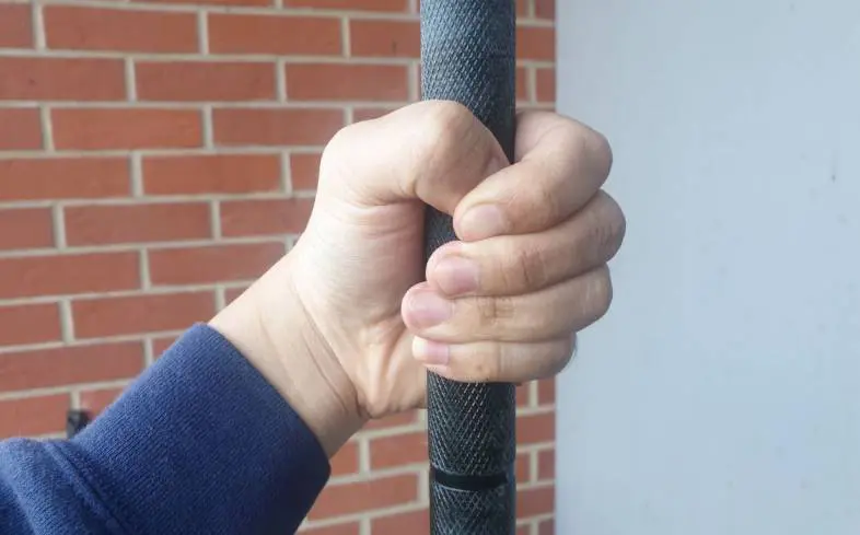 holding onto your thumb nail exclusively