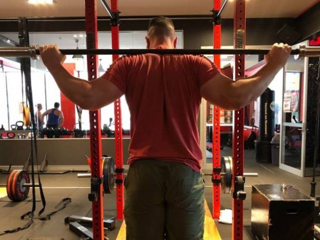 Squat Hand Position: 4 Vital Rules for Max Performance