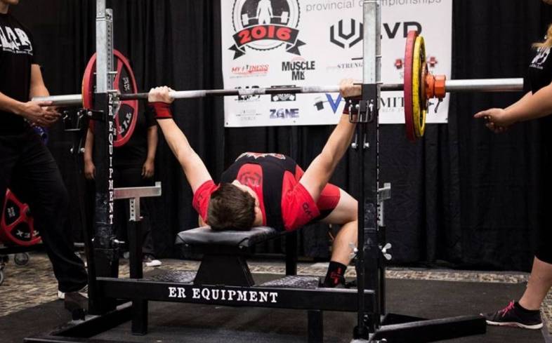 set your upper back in bench press