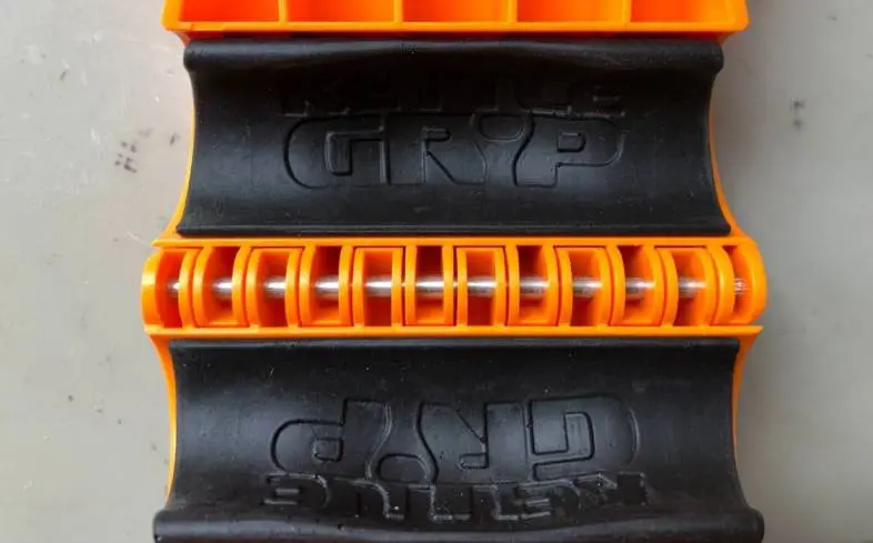 the kettle grypโs foam insert is flexible enough to fit most dumbbells on the market