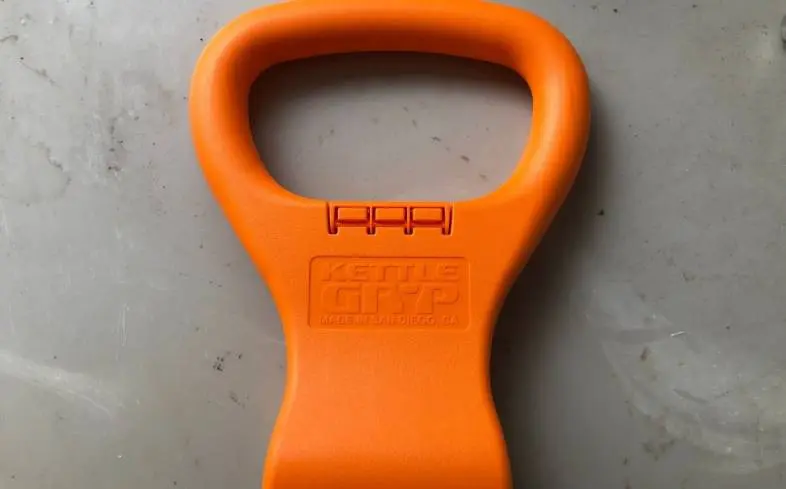 the kettle gryp was designed for those who are traveling but donโt want to miss out on their kettlebell training