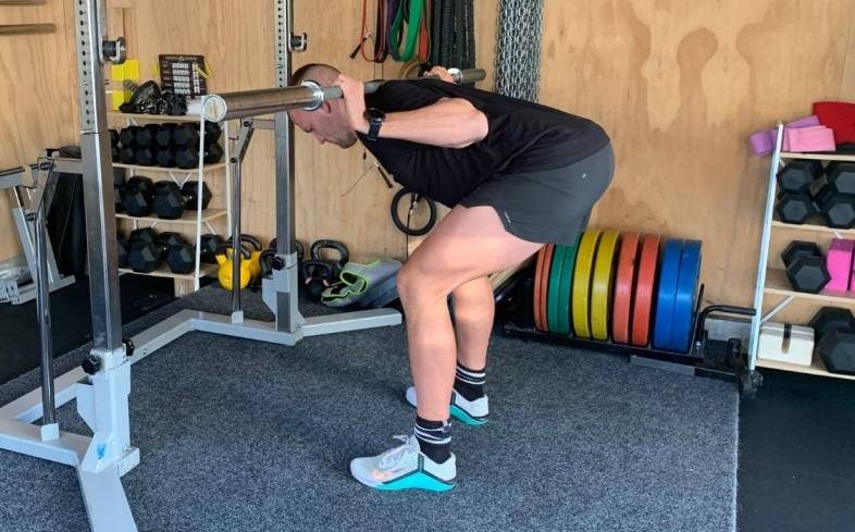 Back Extension vs Deadlift Differences Pros Cons