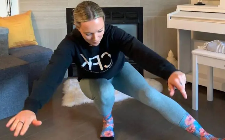 the isometric pistol squat is a single leg squat variation that requires us to elevate one leg, while the other leg is loaded in a squat