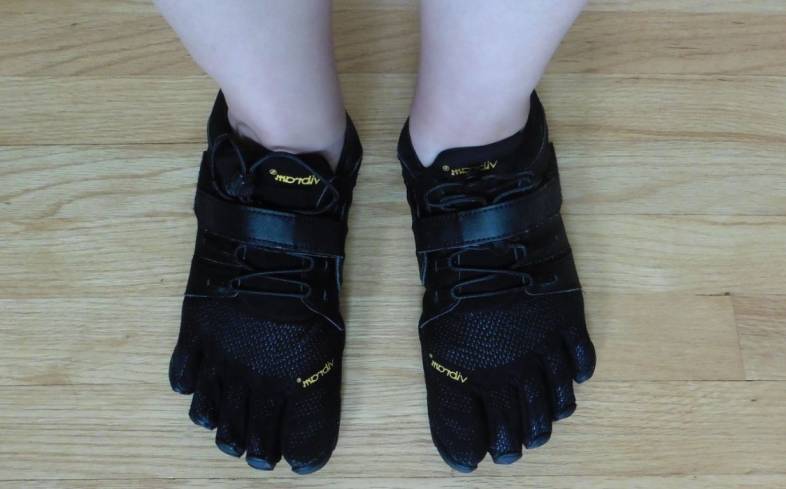 The Vibram Five Fingers V-Train 2.0 are the best overall toe shoe for working out