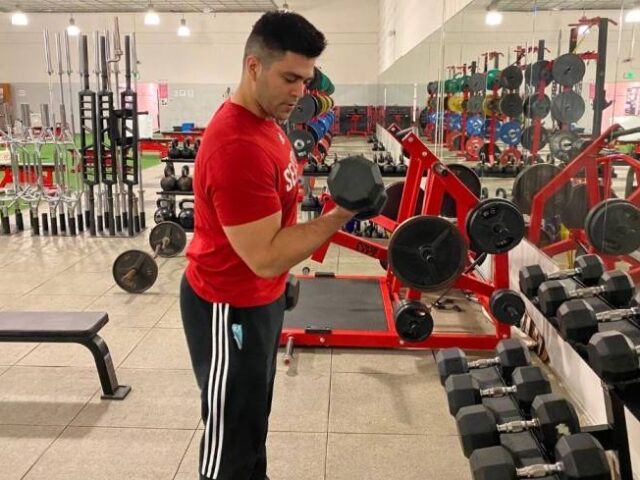 Biceps Curls: A Step By Step Guide [With Demo Video]