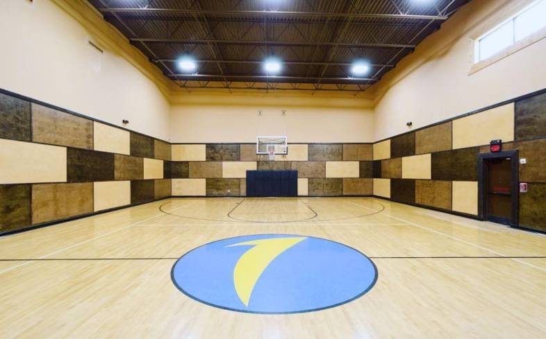 Onelife Fitness Basketball Court