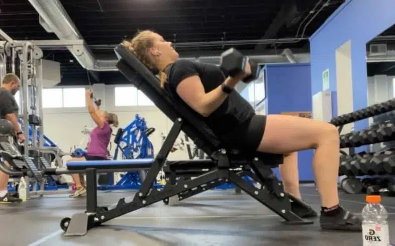 Seated Curls At An Incline