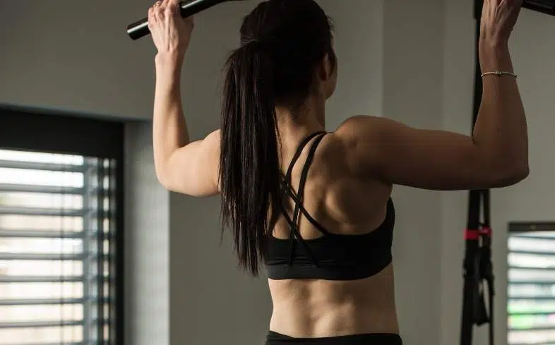 3 reasons why you can't feel your lats in the pull up