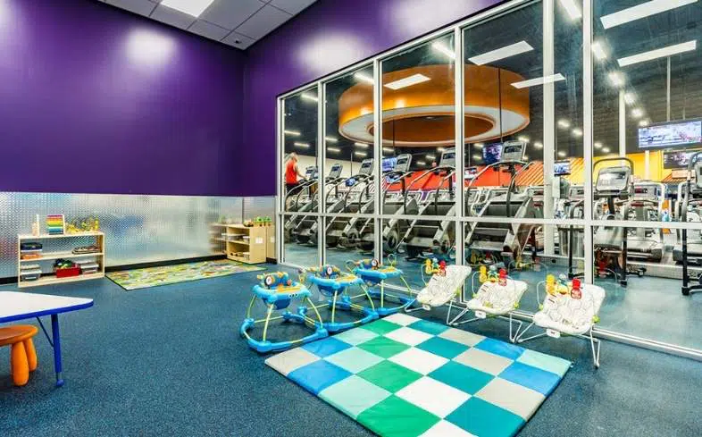 Crunch Fitness childcare services