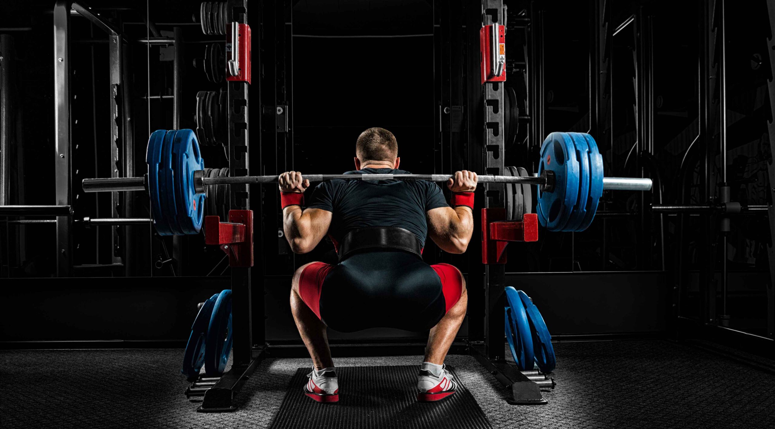 Shoulder discount squat bar