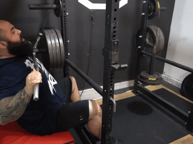 Lat Pulldowns: Technique, Grip, and 1 Common Mistake