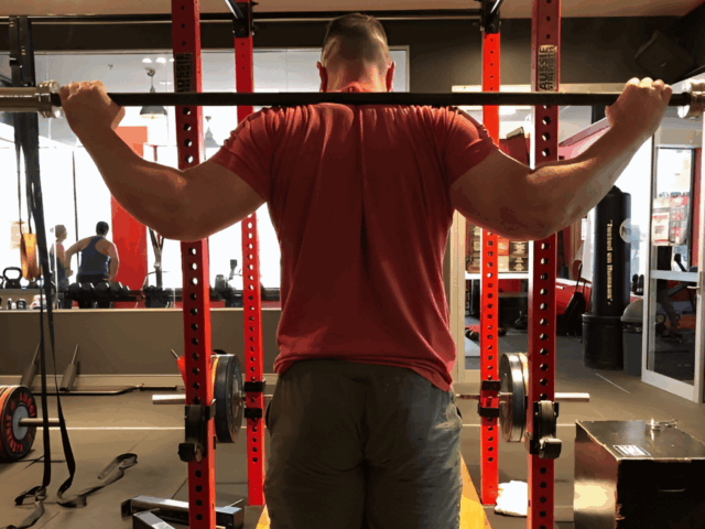 The Best Warm-Up for Shoulder Mobility Before Squats